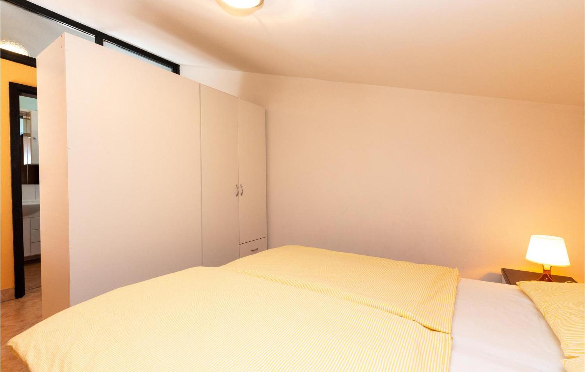 1 Bedroom Cozy Apartment In 자드라보노 외부 사진