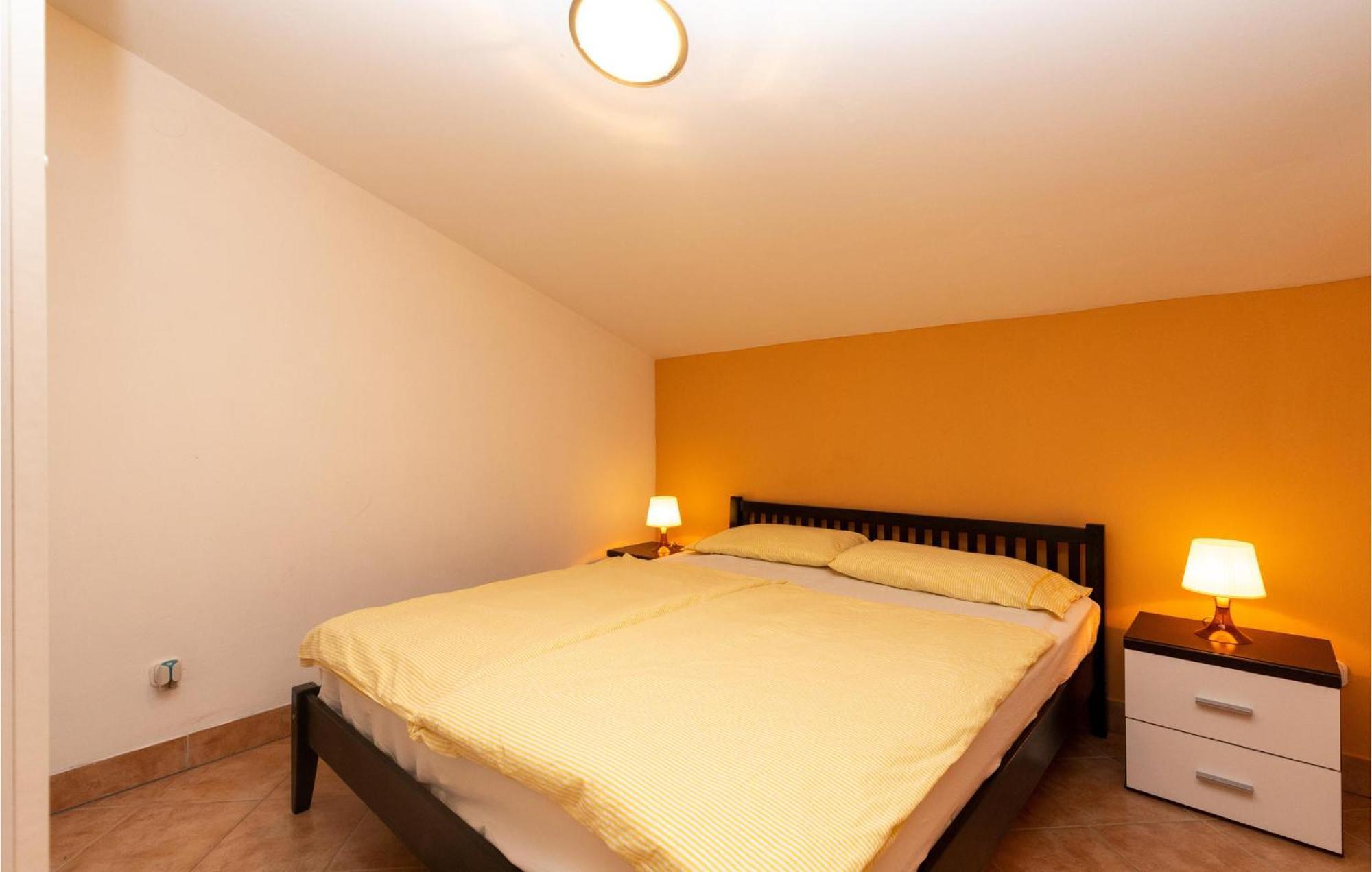 1 Bedroom Cozy Apartment In 자드라보노 외부 사진